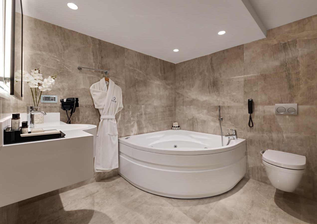 Gleam Collection Hotel อิสตันบูล ภายนอก รูปภาพ Bathroom